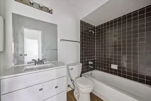 768 Memorial Mews St, Houston, TX 77079 - Photo 11