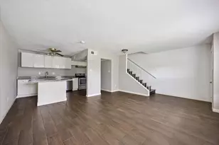 768 Memorial Mews St, Houston, TX 77079 - Photo 3