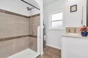 915 8th St, Galveston, TX 77550 - Photo 41