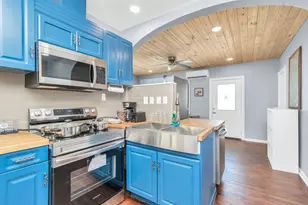 915 8th St, Galveston, TX 77550 - Photo 23