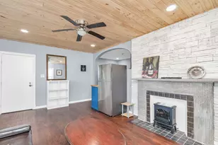 915 8th St, Galveston, TX 77550 - Photo 11
