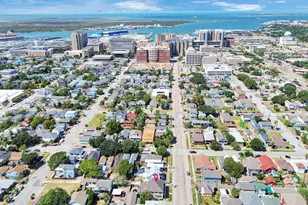 915 8th St, Galveston, TX 77550 - Photo 49