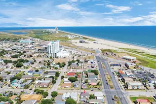 915 8th St, Galveston, TX 77550 - Photo 47
