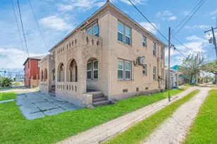915 8th St, Galveston, TX 77550 - Photo 43