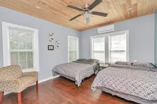 915 8th St, Galveston, TX 77550 - Photo 39