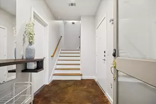 2404 Fairview St, Houston, TX 77006 - Photo 11