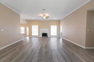 2408 Piney Woods Dr, Pearland, TX 77581 - Photo 5