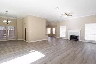 2408 Piney Woods Dr, Pearland, TX 77581 - Photo 9