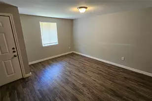 5731 W Airport Blvd, Houston, TX 77035 - Photo 3