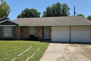 5731 W Airport Blvd, Houston, TX 77035 - Photo 1