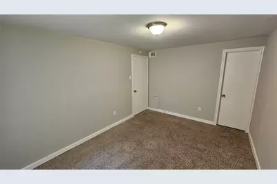 5731 W Airport Boulevard, Houston, TX 77035 - Photo 15
