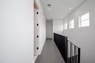 1107 Berthea St, Houston, TX 77006 - Photo 31