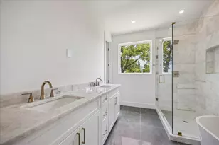 1032 W 17th St, Houston, TX 77008 - Photo 19