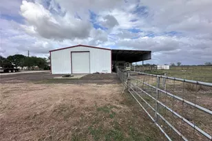 1204 Co Rd 408, El Campo, TX 77437 - Photo 5