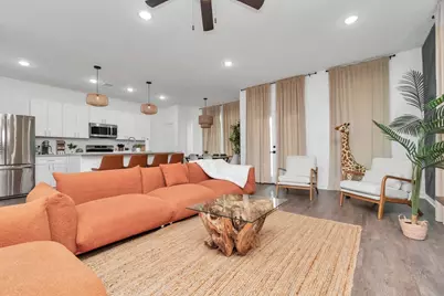 3127 Bolt Street, Houston, TX 77051 - Photo 9