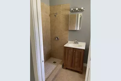 9211 N Green River Drive #D, Houston, TX 77078 - Photo 11