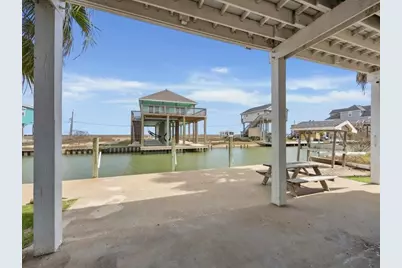 530 Dolphin Street, Freeport, TX 77541 - Photo 3