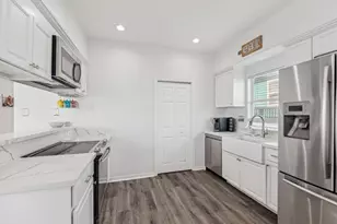 530 Dolphin St, Freeport, TX 77541 - Photo 11