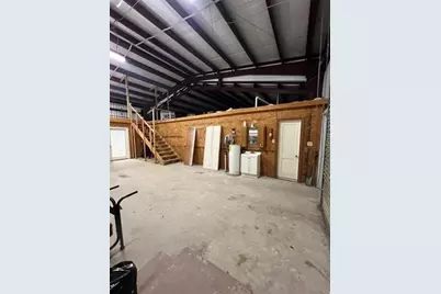 445 W Railroad Avenue, China, TX 77613 - Photo 9