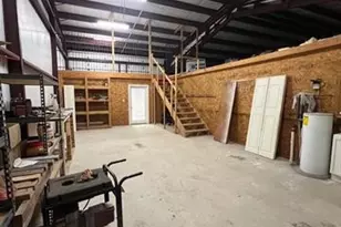 445 W Railroad Ave, China, TX 77613 - Photo 7