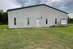 445 W Railroad Ave, China, TX 77613 - Photo 3