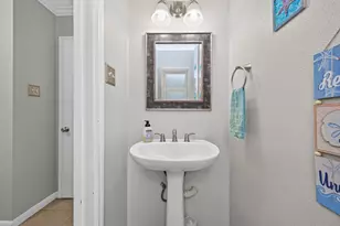 2207 Laurel Hill Dr, Kingwood, TX 77339 - Photo 9