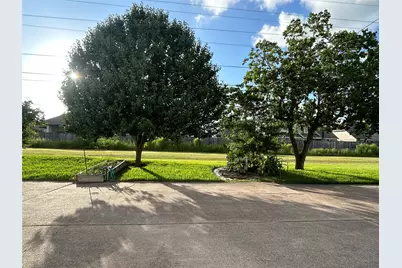 2456 Country Club Drive, Pearland, TX 77581 - Photo 5