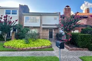 2456 Country Club Dr, Pearland, TX 77581 - Photo 1