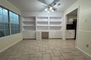 2456 Country Club Dr, Pearland, TX 77581 - Photo 11