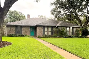 2902 Willow Creek Dr, El Campo, TX 77437 - Photo 1