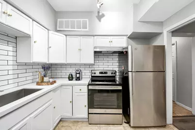 2100 Tanglewilde Street #312, Houston, TX 77063 - Photo 5