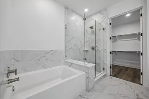 2727 Albany St, Houston, TX 77006 - Photo 13