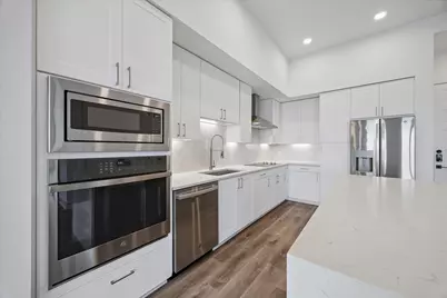 2727 Albany Street #PH26, Houston, TX 77006 - Photo 9