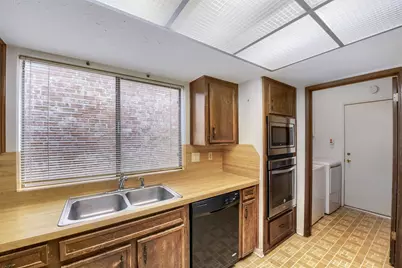 3115 Shawnee Drive, Sugar Land, TX 77479 - Photo 5