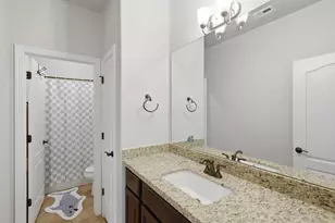 2002 Brodie Ln, Conroe, TX 77301 - Photo 5