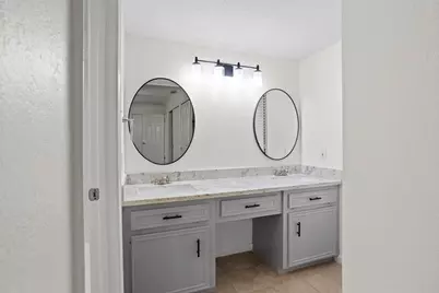 15818 Dunmoor, Houston, TX 77059 - Photo 13