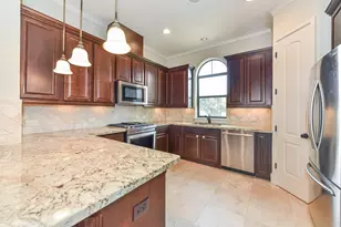 2048 W Main St, Houston, TX 77098 - Photo 13