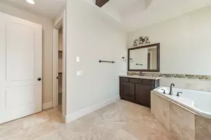 2048 W Main St, Houston, TX 77098 - Photo 35