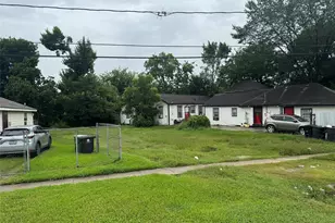 2512 Altoona St, Houston, TX 77026 - Photo 3