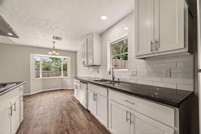 909 Newport Boulevard, League City, TX 77573 - Photo 15