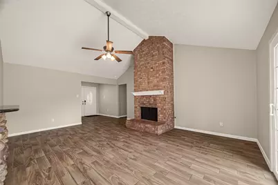 909 Newport Boulevard, League City, TX 77573 - Photo 9