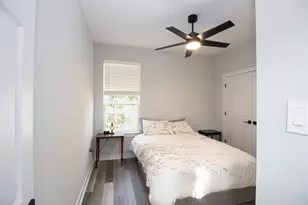 8415 Sunnyhill St, Houston, TX 77088 - Photo 9