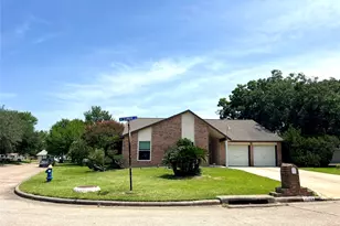 11703 Seawood Dr, Houston, TX 77089 - Photo 3