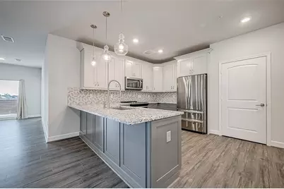 6804 Westview Drive #1402, Houston, TX 77055 - Photo 1
