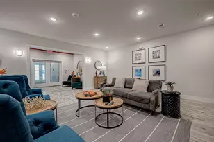 6804 Westview Dr, Houston, TX 77055 - Photo 9