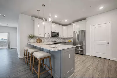 6804 Westview Drive #1402, Houston, TX 77055 - Photo 1