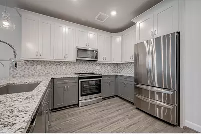6804 Westview Drive #1402, Houston, TX 77055 - Photo 15