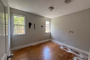 3326 Cliffmarshall St, Houston, TX 77088 - Photo 9