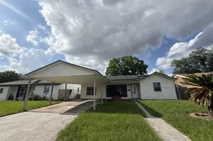 3326 Cliffmarshall St, Houston, TX 77088 - Photo 3
