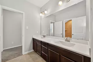 4926 Thunder Creek Ln, Sugar Land, TX 77479 - Photo 31